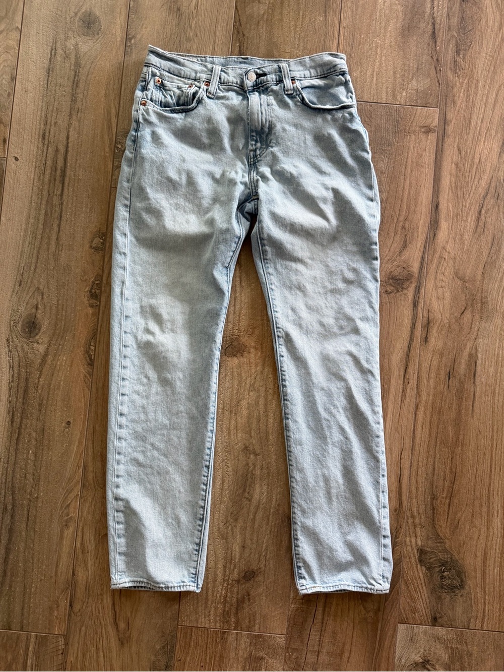 Levi’s 502 Jeans